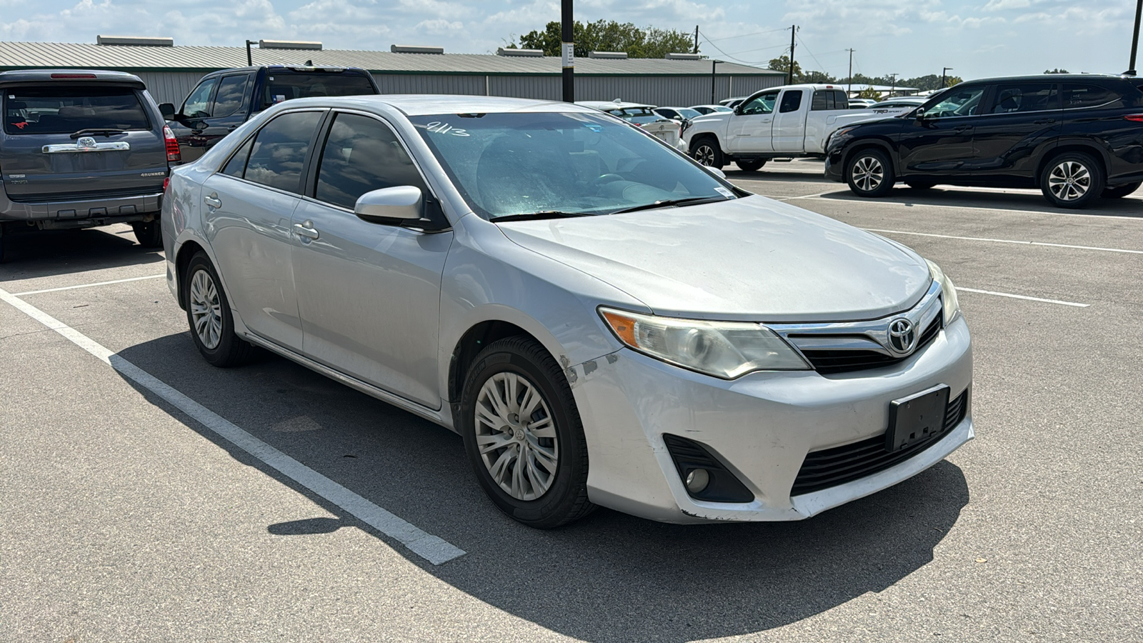 2014 Toyota Camry LE 2