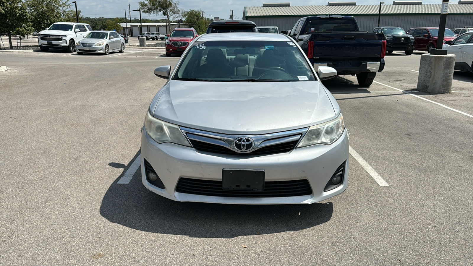 2014 Toyota Camry LE 3