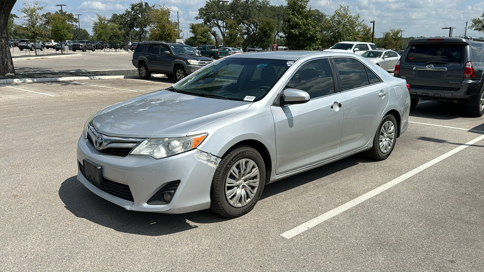 2014 Toyota Camry LE 4