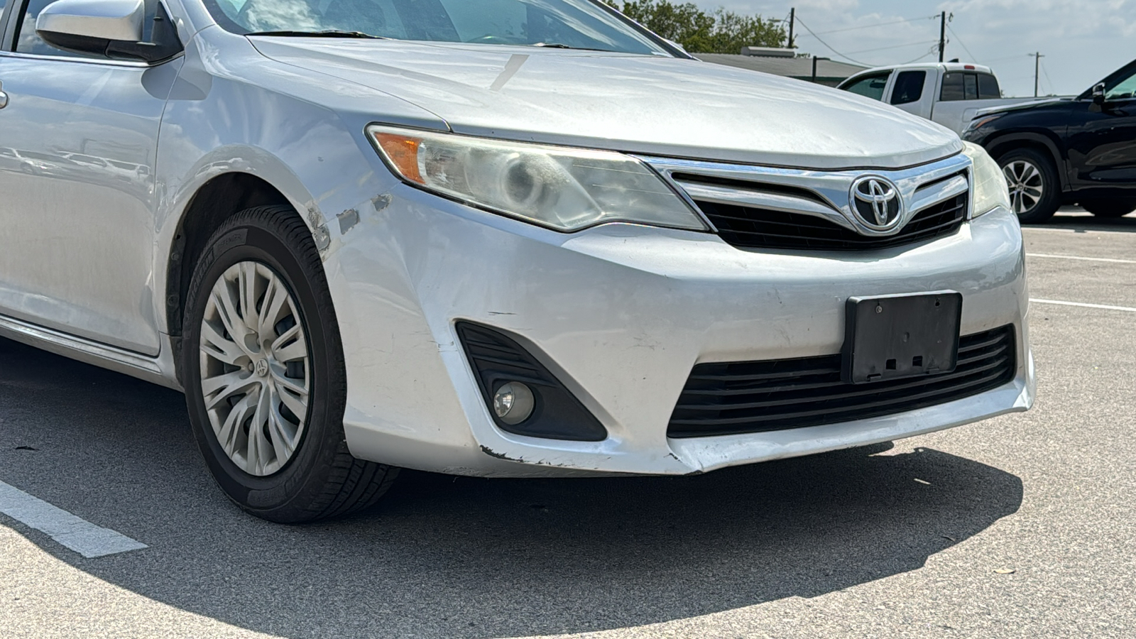 2014 Toyota Camry LE 10