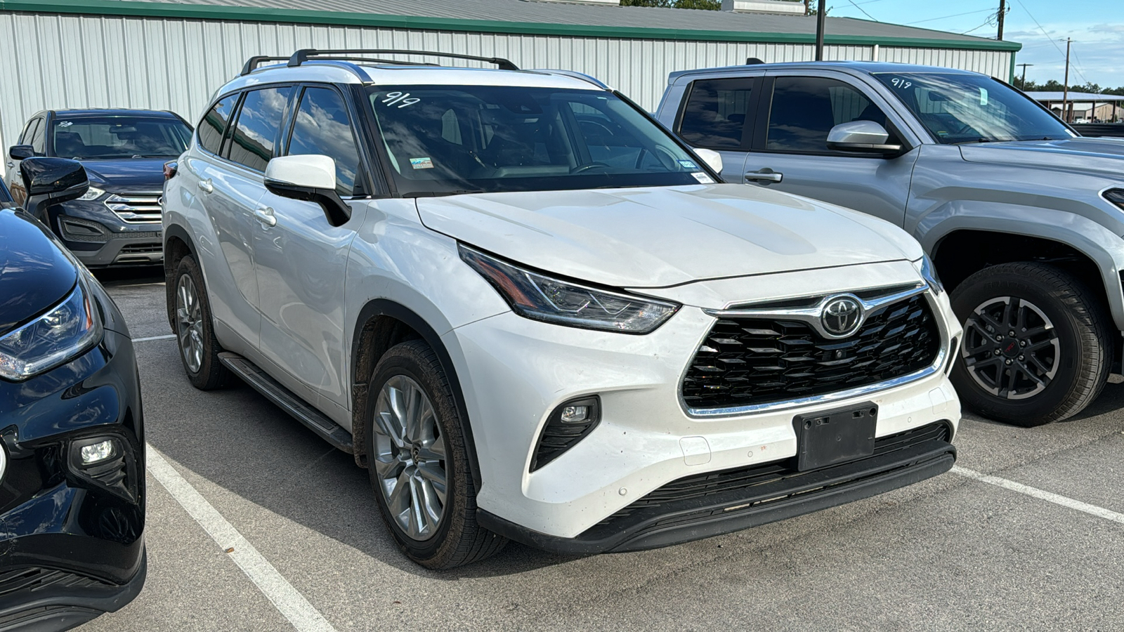 2020 Toyota Highlander Limited 11