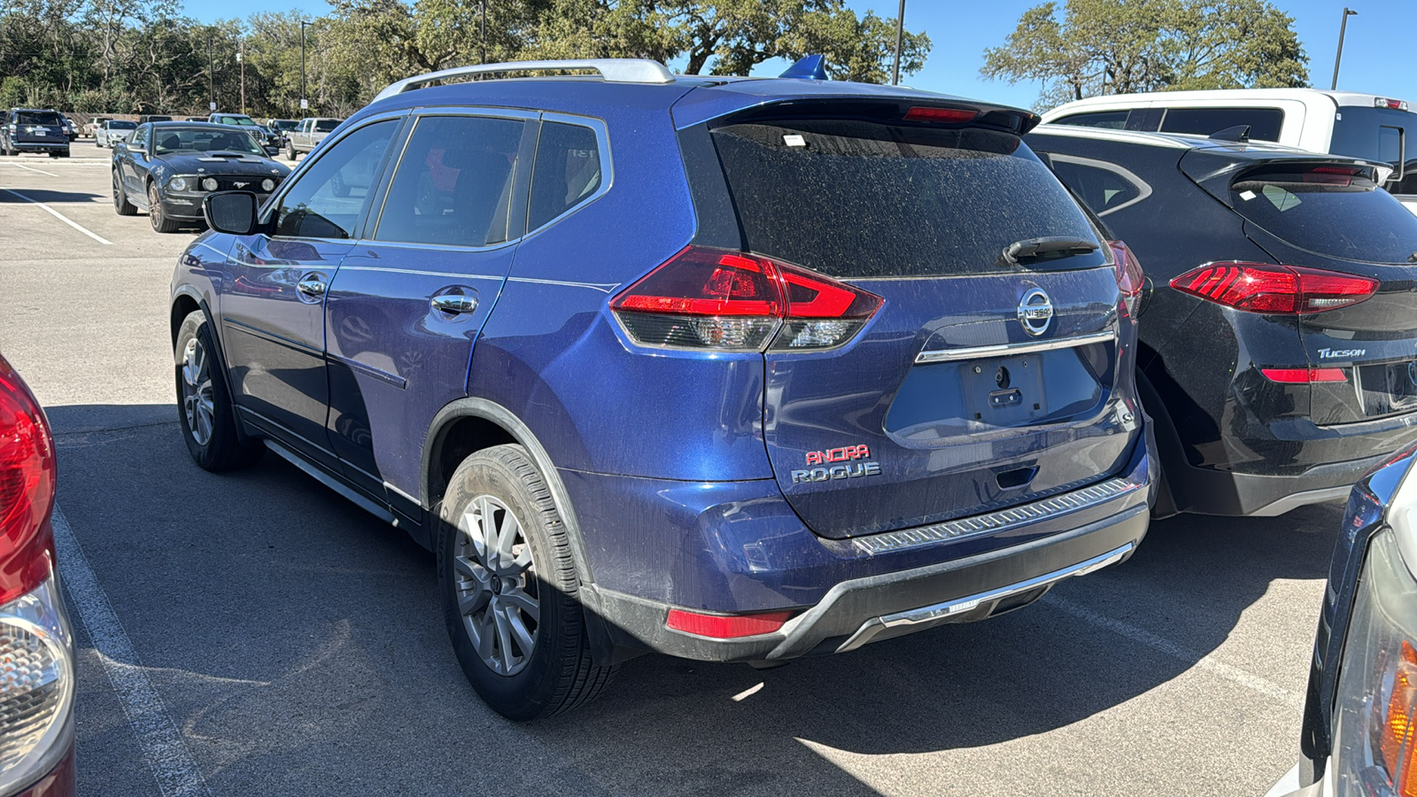 2018 Nissan Rogue SV 4