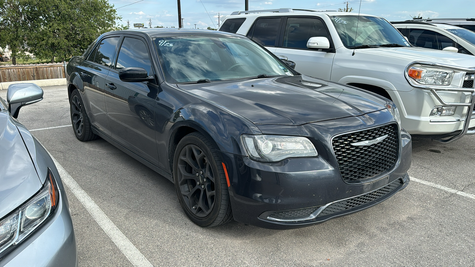 2019 Chrysler 300 Touring 11