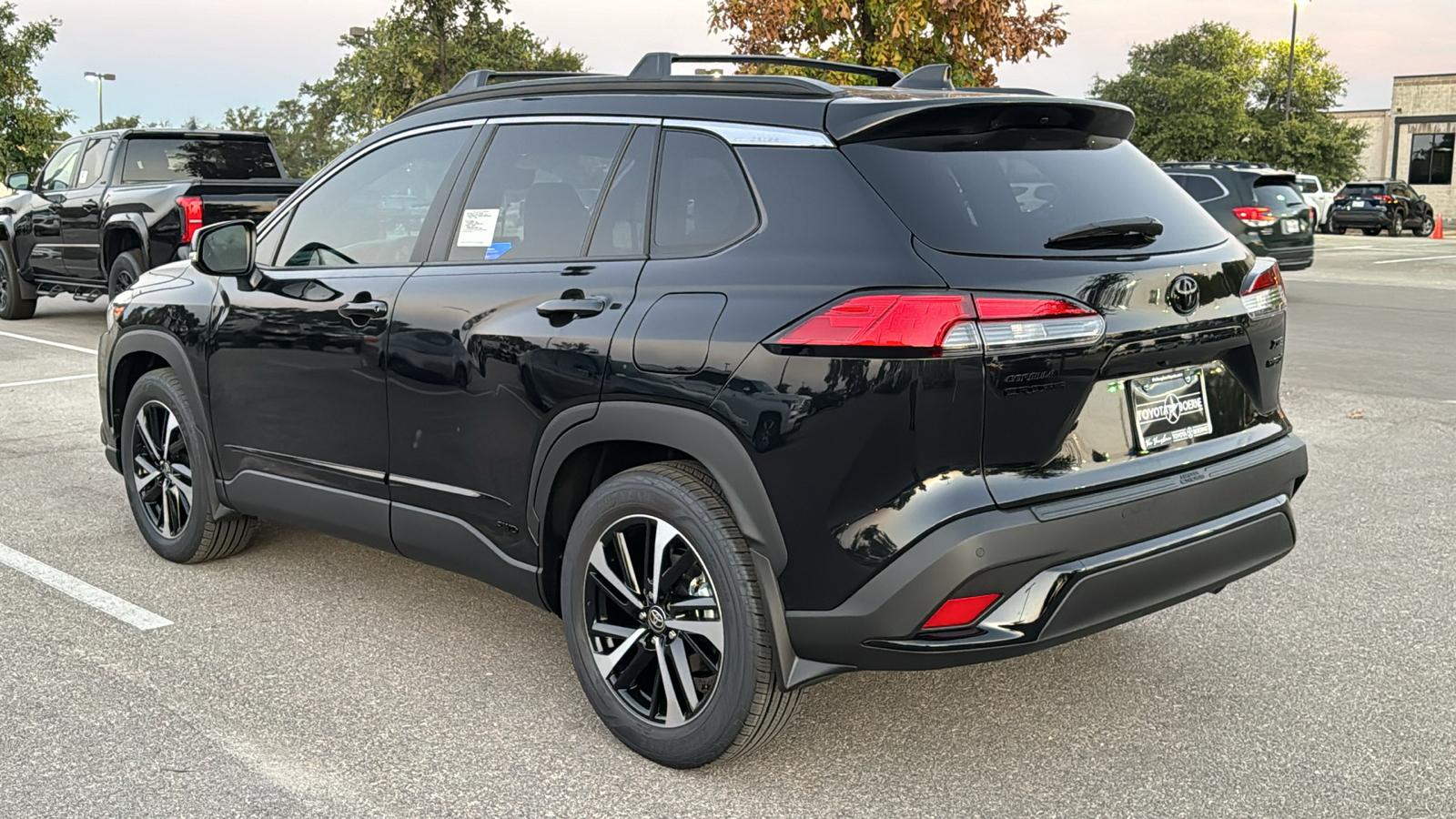 2024 Toyota Corolla Cross Hybrid XSE 5