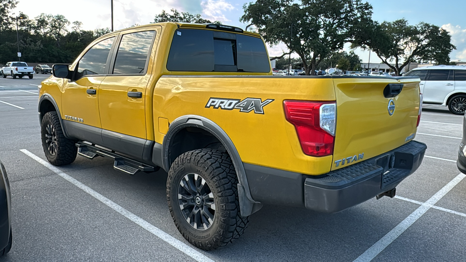 2018 Nissan Titan PRO-4X 4