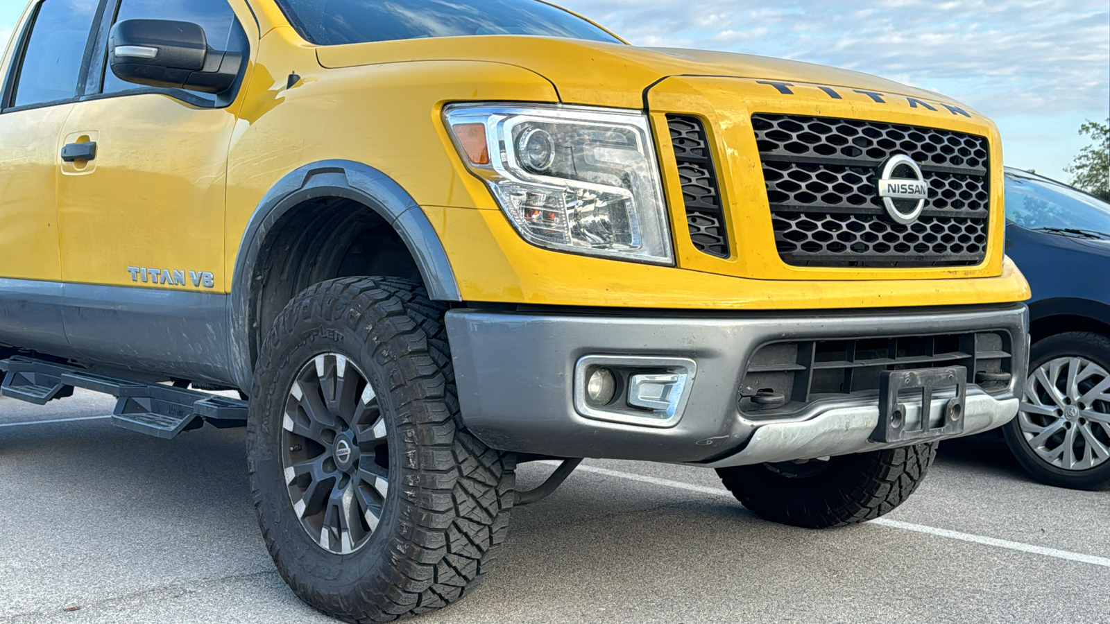 2018 Nissan Titan PRO-4X 9