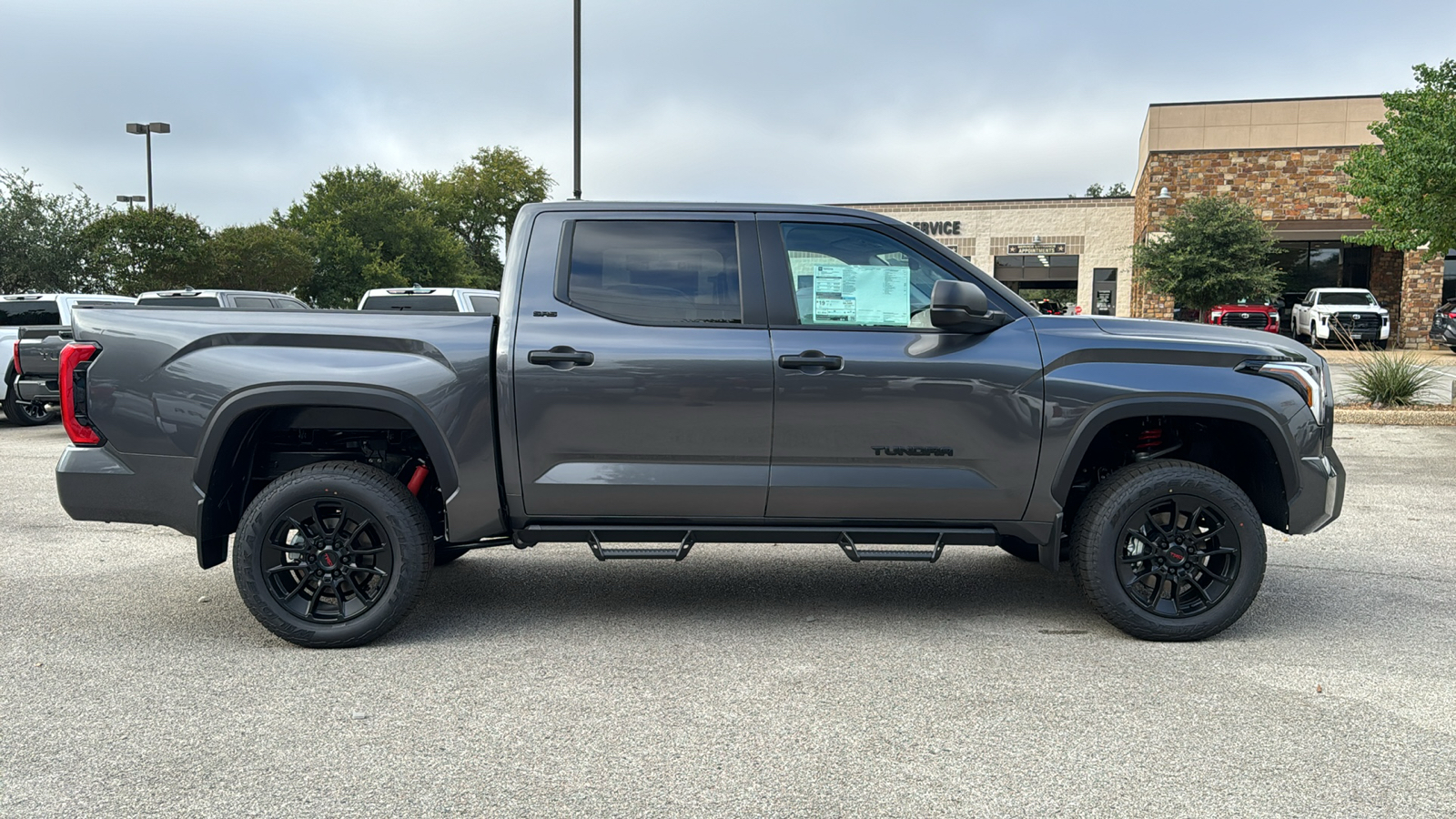 2024 Toyota Tundra SR5 8