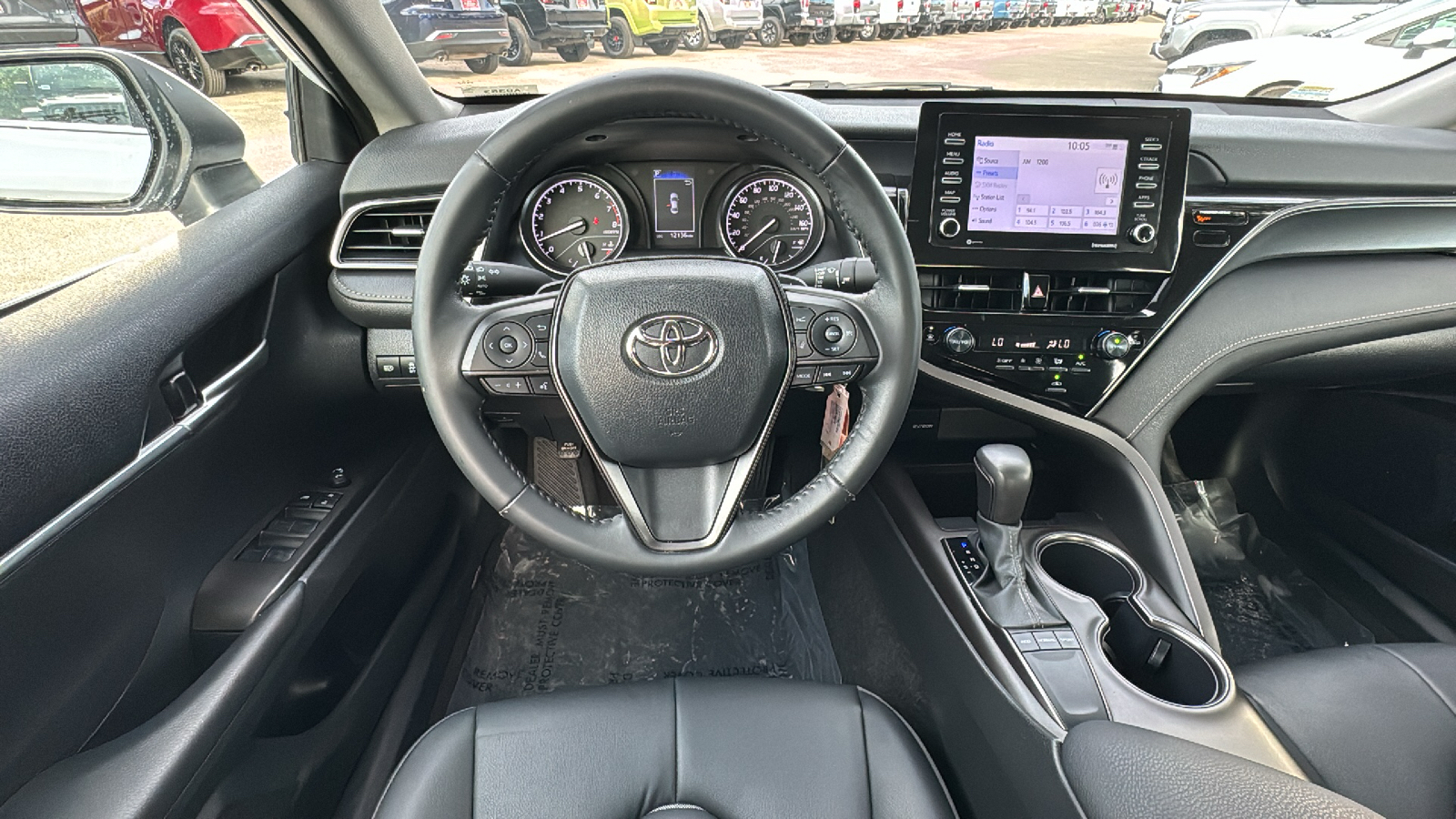 2024 Toyota Camry SE 19