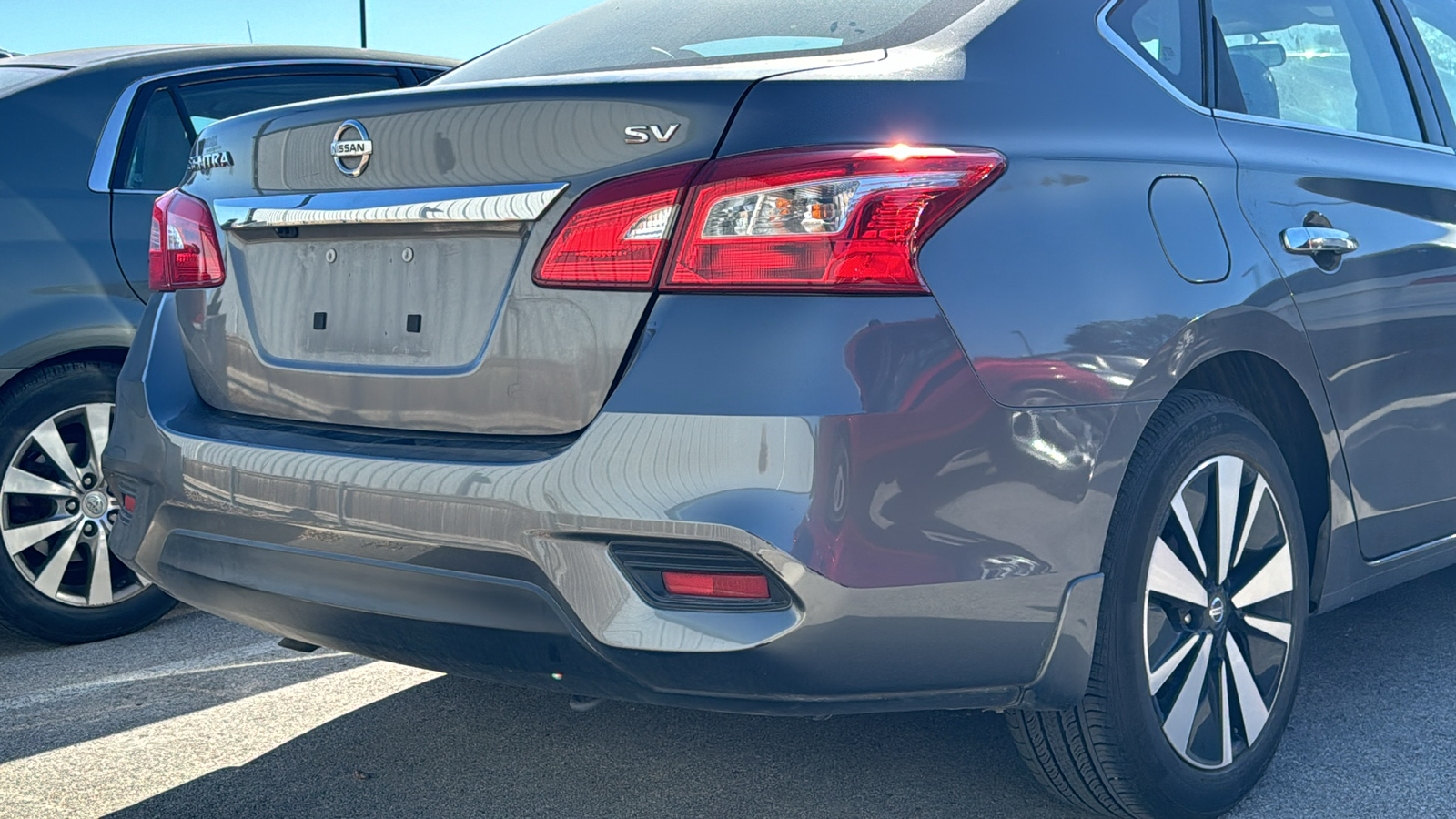 2018 Nissan Sentra SV 8