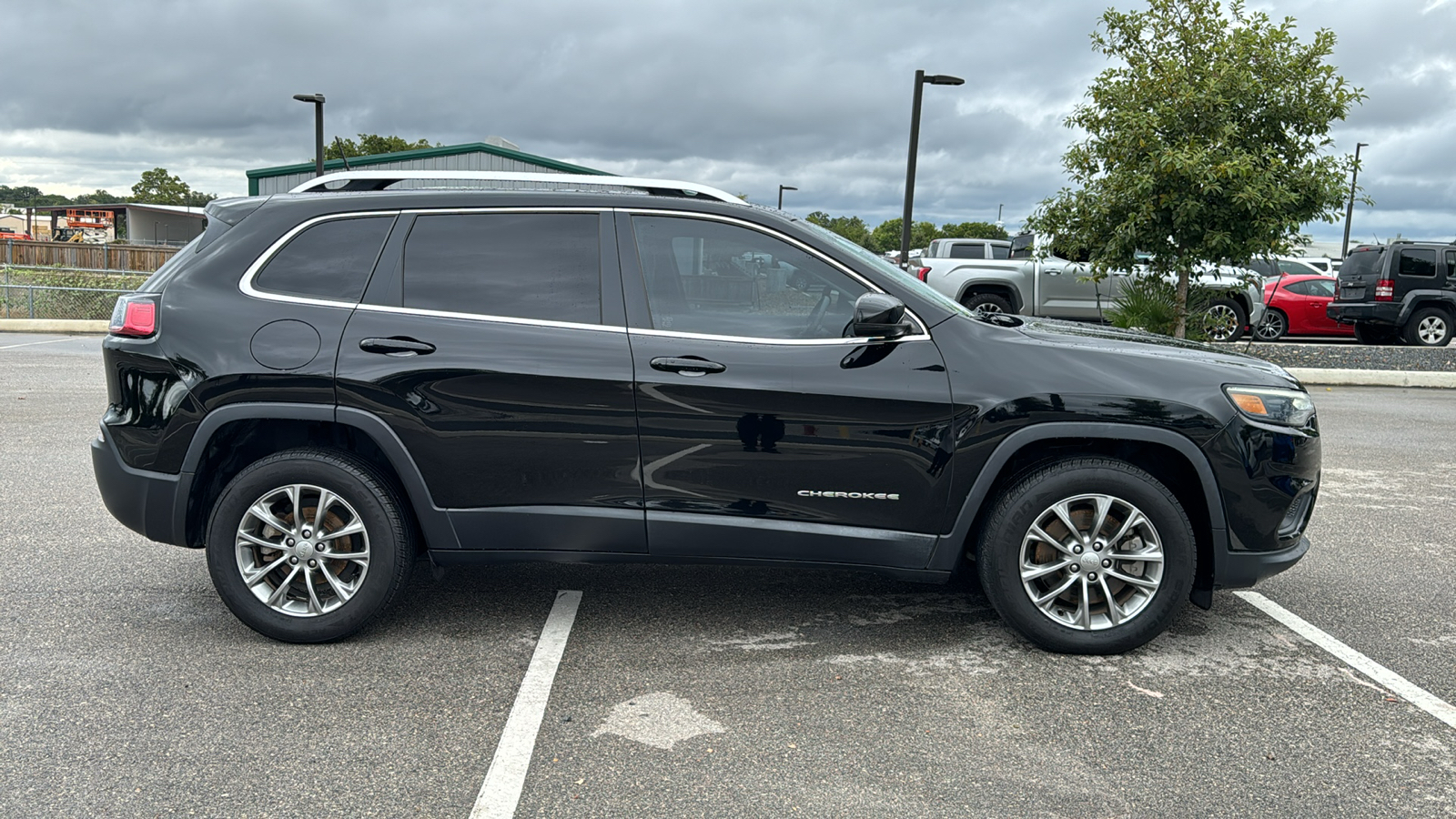 2020 Jeep Cherokee Latitude Plus 8