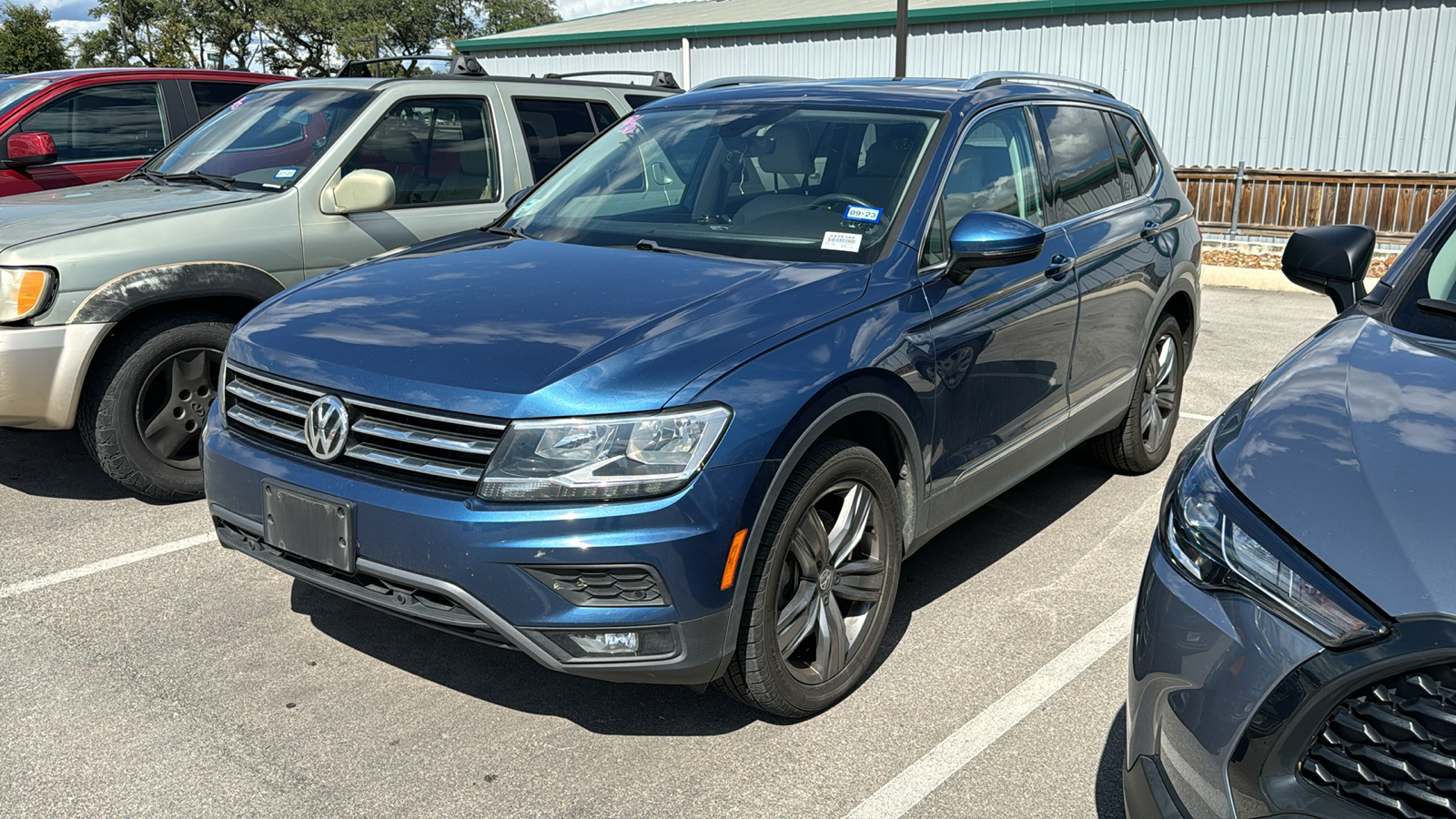 2020 Volkswagen Tiguan 2.0T SEL 3