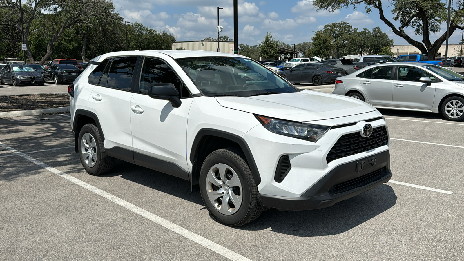 2022 Toyota RAV4 LE 1