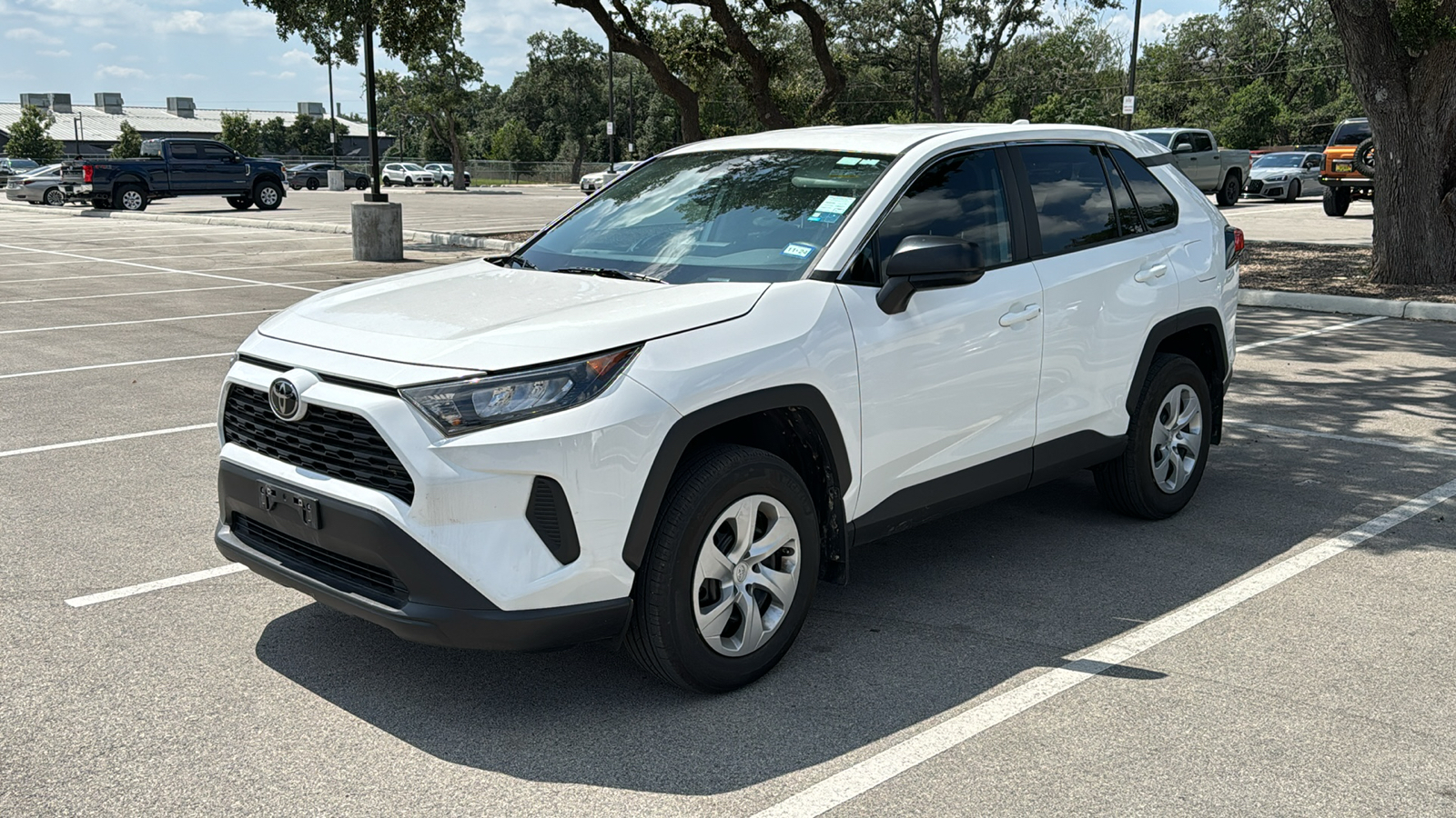 2022 Toyota RAV4 LE 3