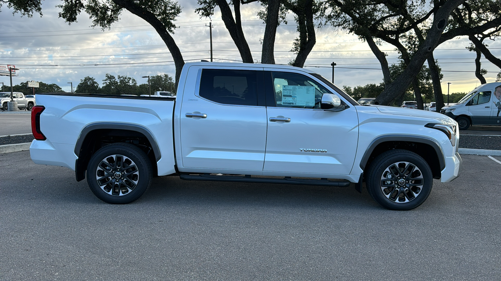 2024 Toyota Tundra Limited 8