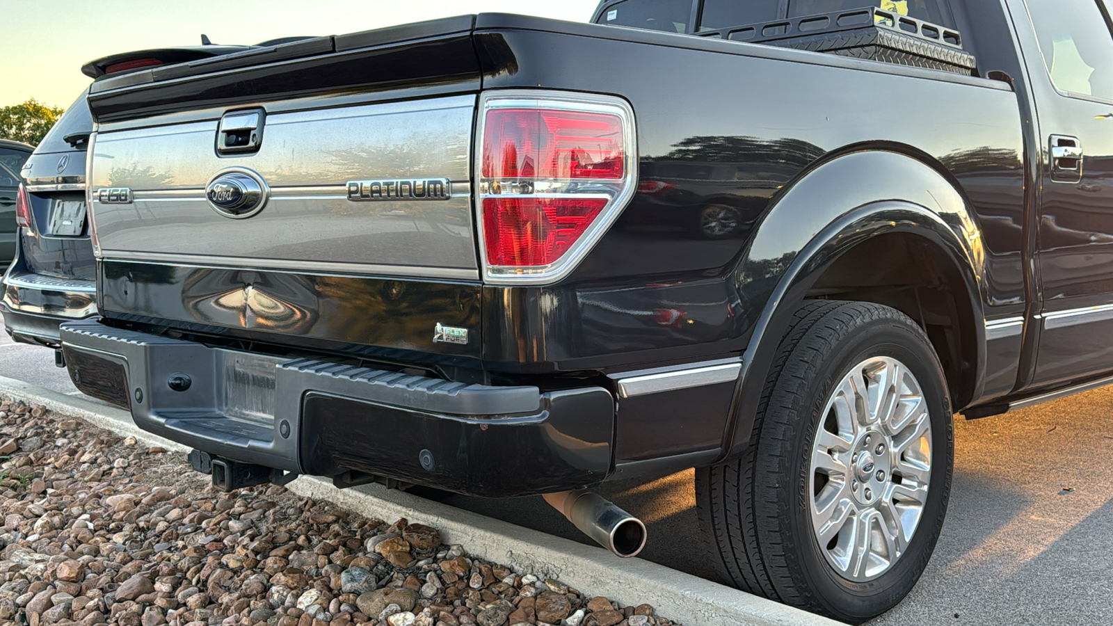 2010 Ford F-150 Lariat 8