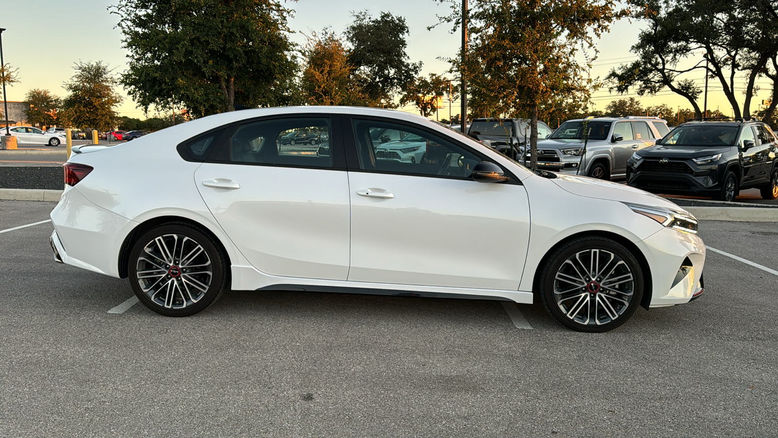 2023 Kia Forte GT 8