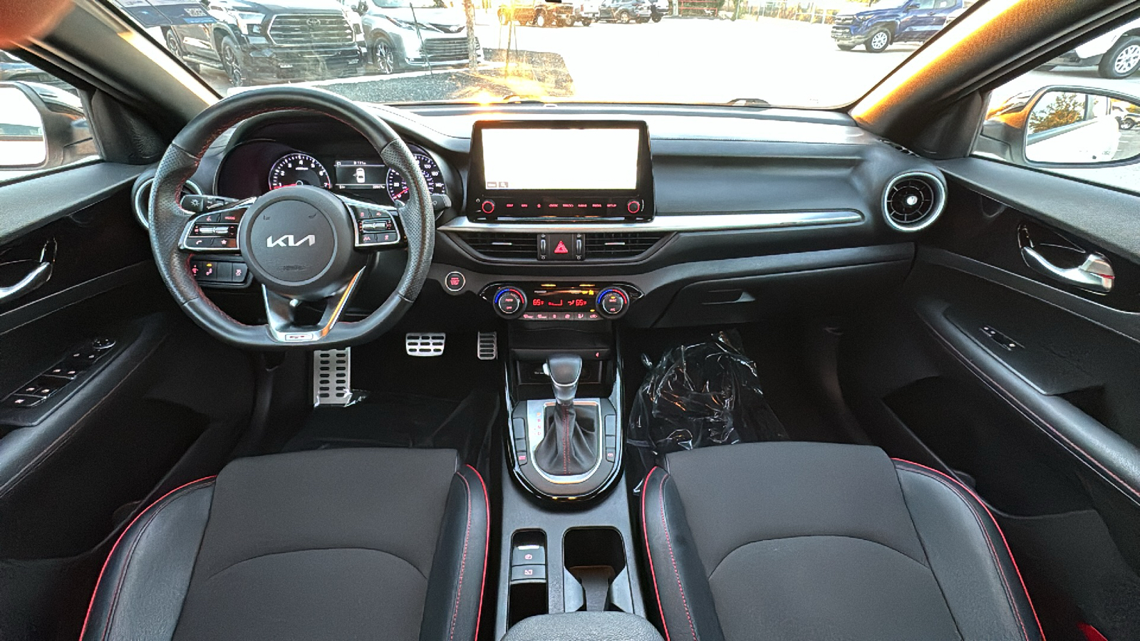 2023 Kia Forte GT 26