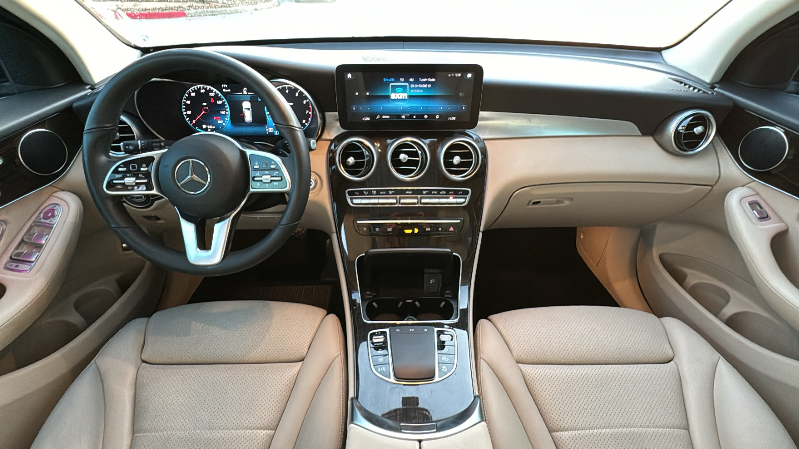 2021 Mercedes-Benz GLC GLC 300 26