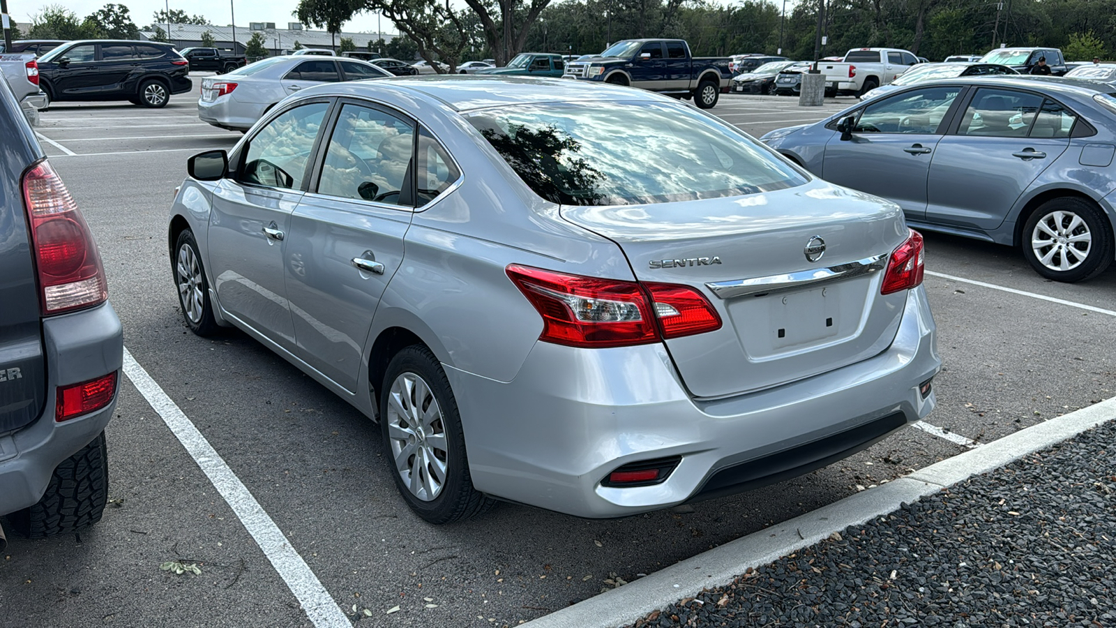 2018 Nissan Sentra S 5