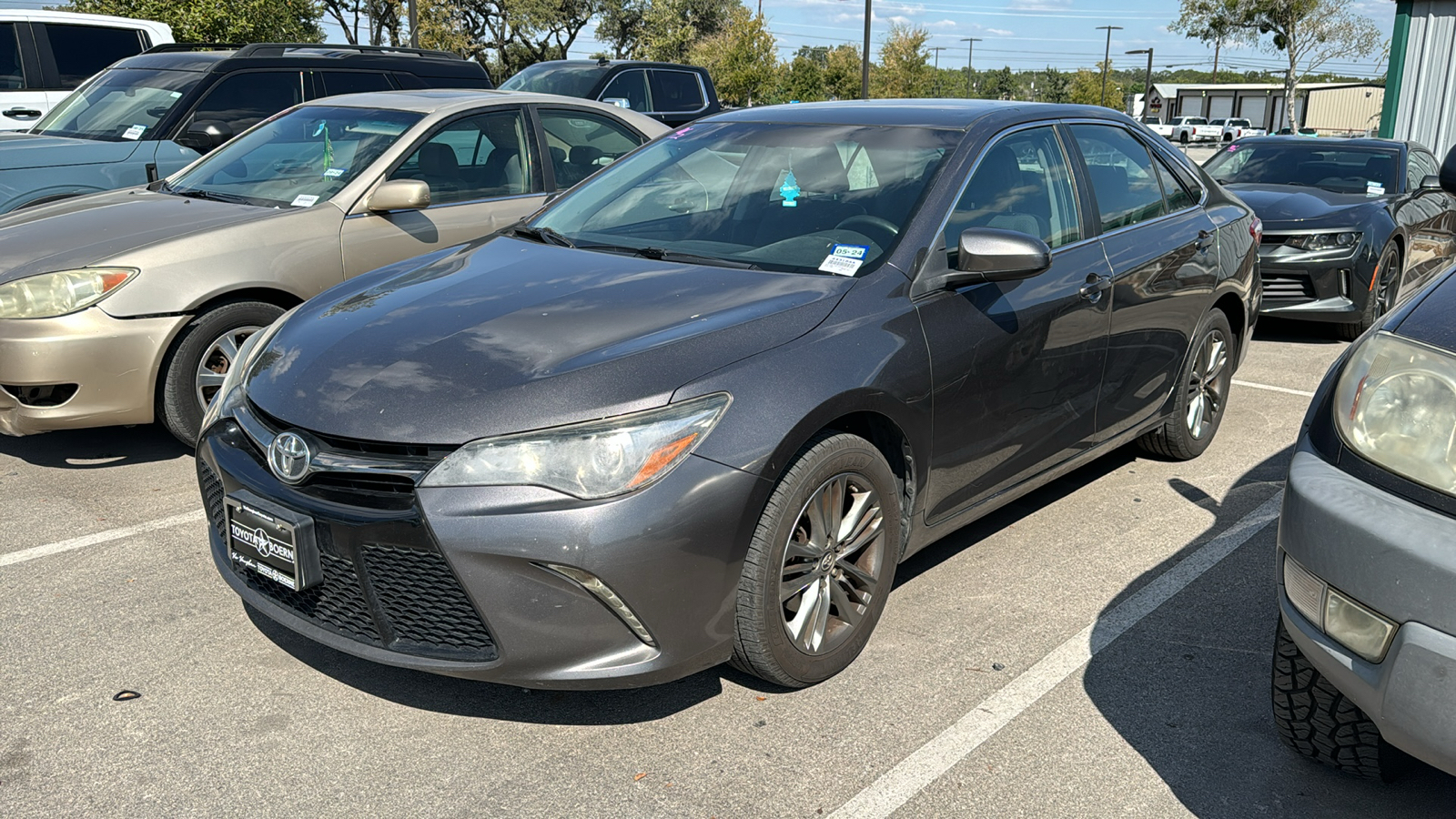 2017 Toyota Camry SE 3