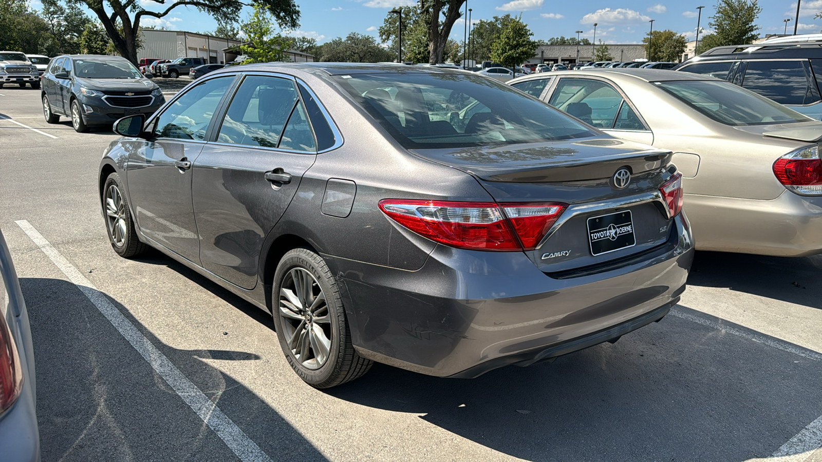 2017 Toyota Camry SE 4