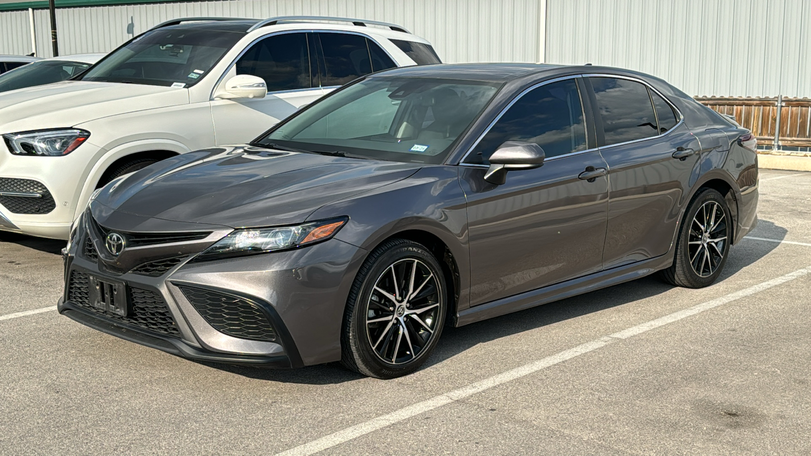 2021 Toyota Camry SE 4