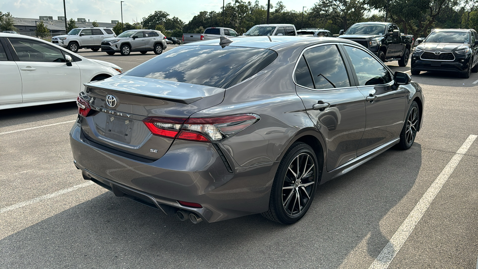 2021 Toyota Camry SE 6