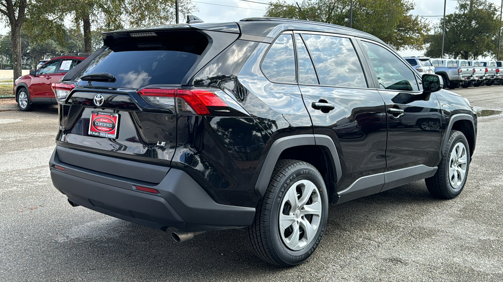 2021 Toyota RAV4 LE 7