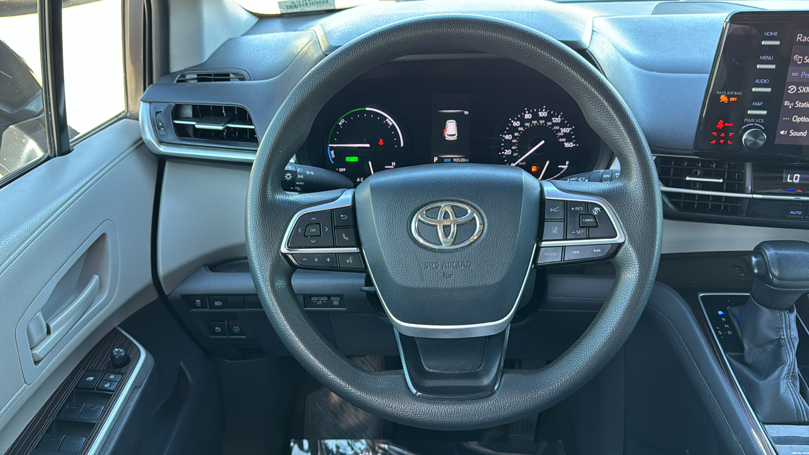 2021 Toyota Sienna LE 28