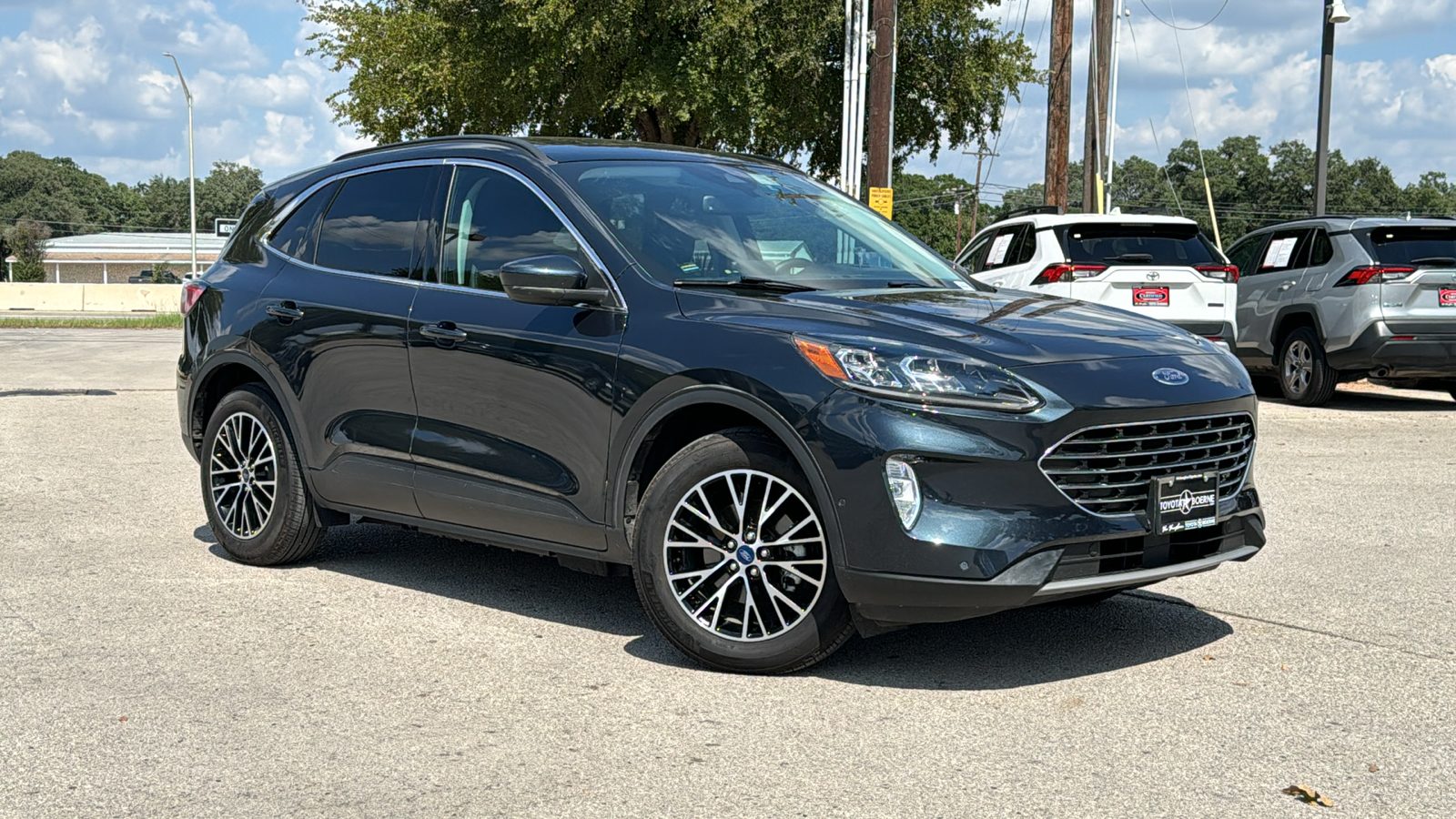 2022 Ford Escape Plug-In Hybrid Titanium 2