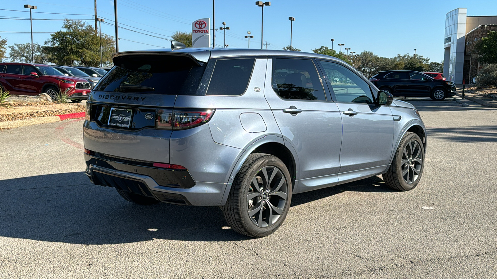 2022 Land Rover Discovery Sport SE R-Dynamic 8