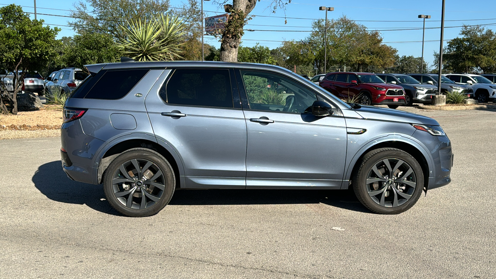 2022 Land Rover Discovery Sport SE R-Dynamic 9