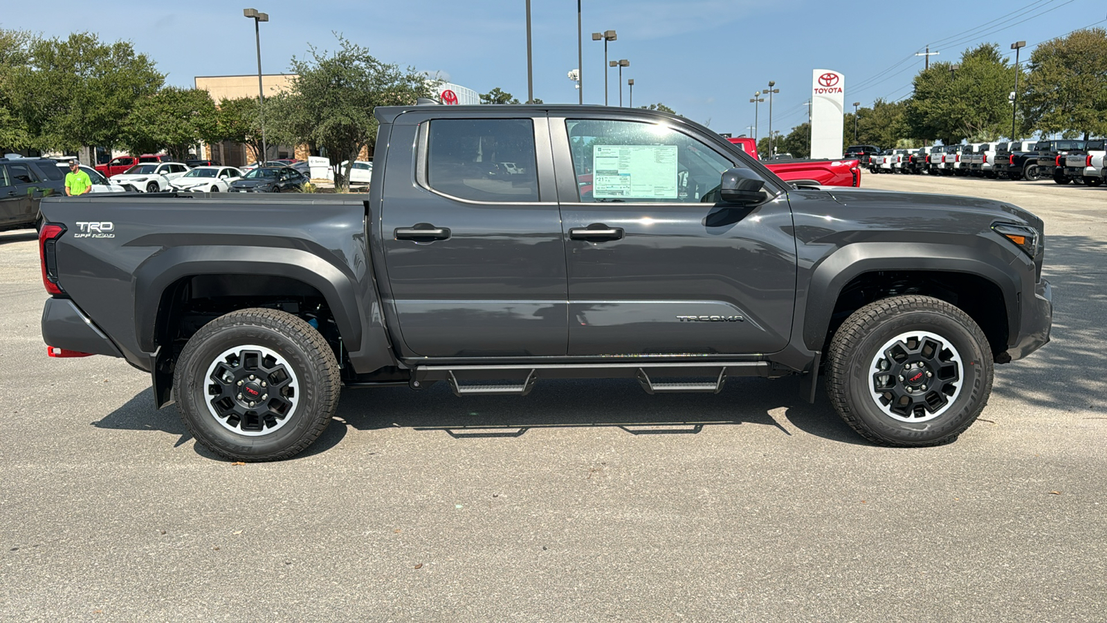 2024 Toyota Tacoma TRD Off-Road 8