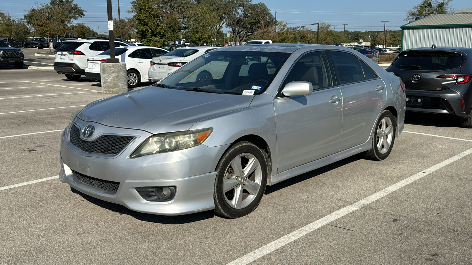 2010 Toyota Camry SE 3