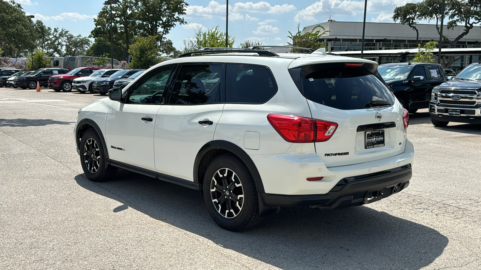 2019 Nissan Pathfinder SV 6