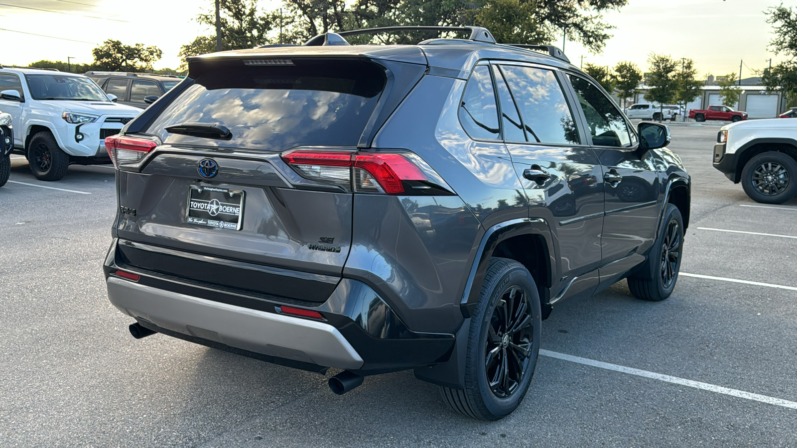 2024 Toyota RAV4 Hybrid SE 7