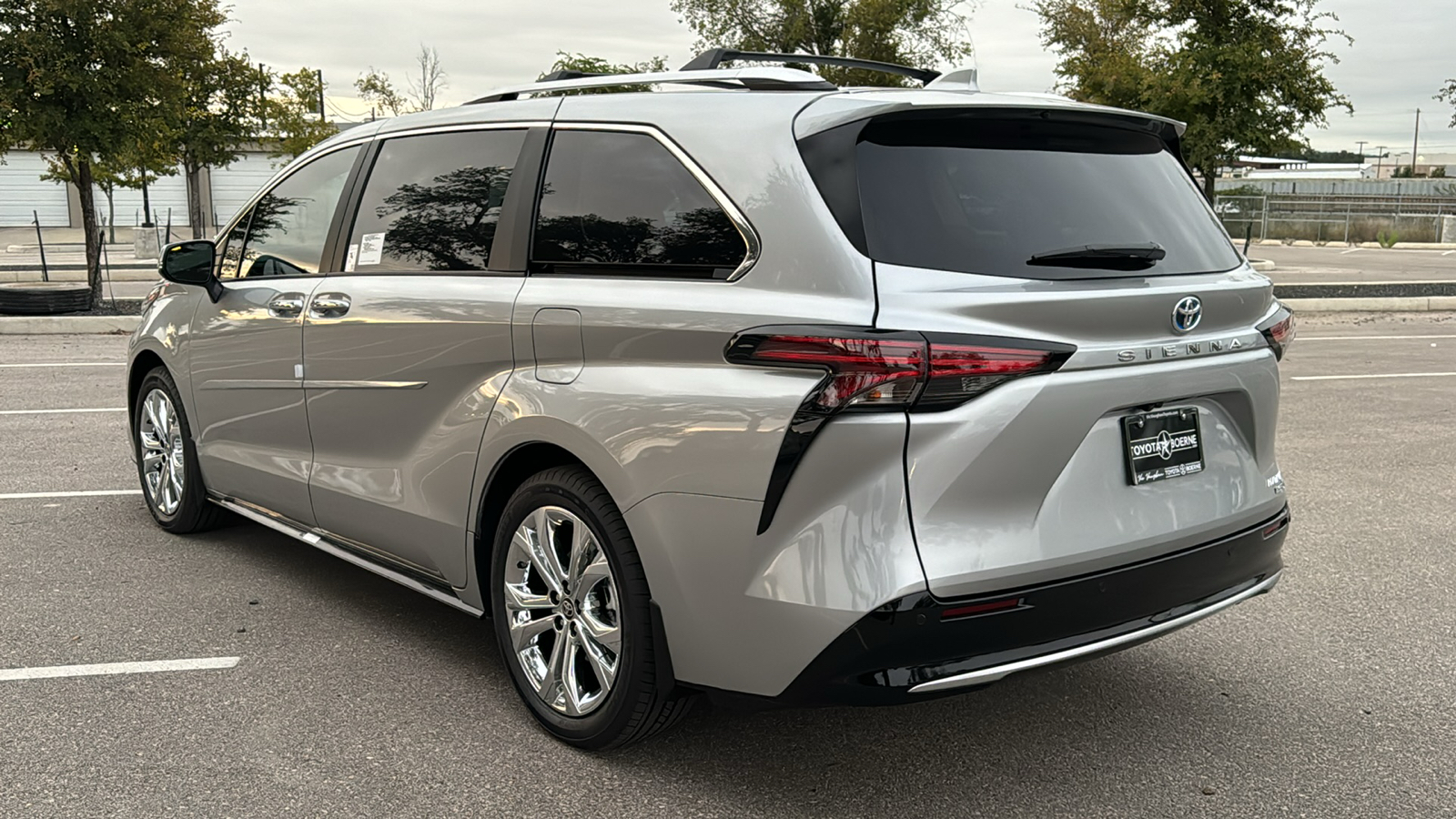 2024 Toyota Sienna Platinum 5