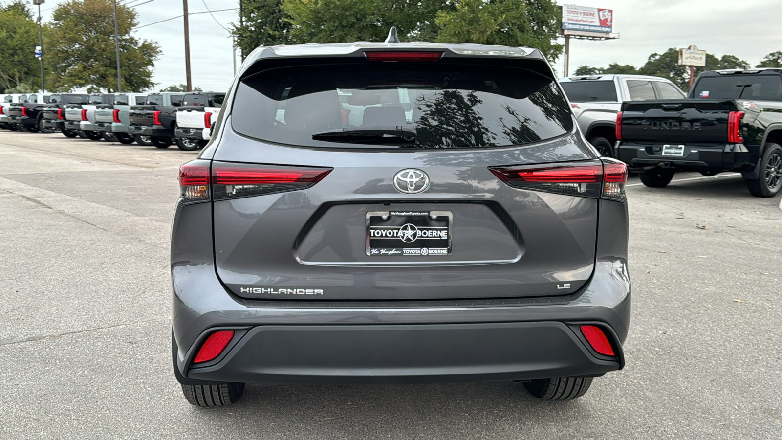 2024 Toyota Highlander LE 6