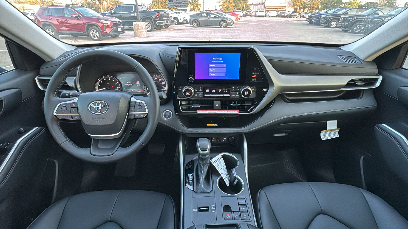 2024 Toyota Highlander XLE 18