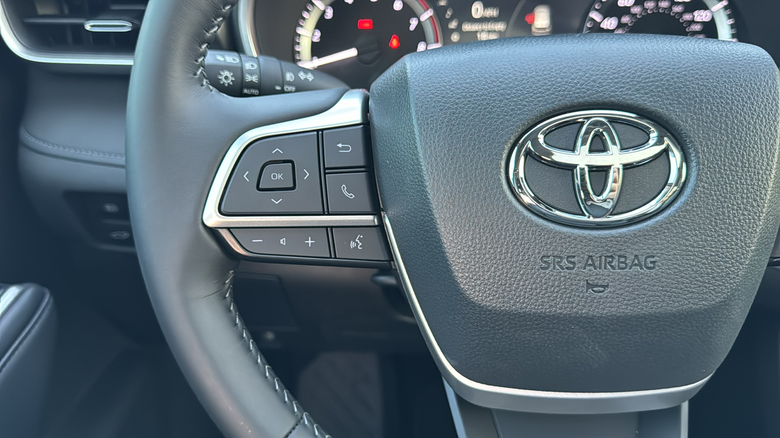 2024 Toyota Highlander XLE 21