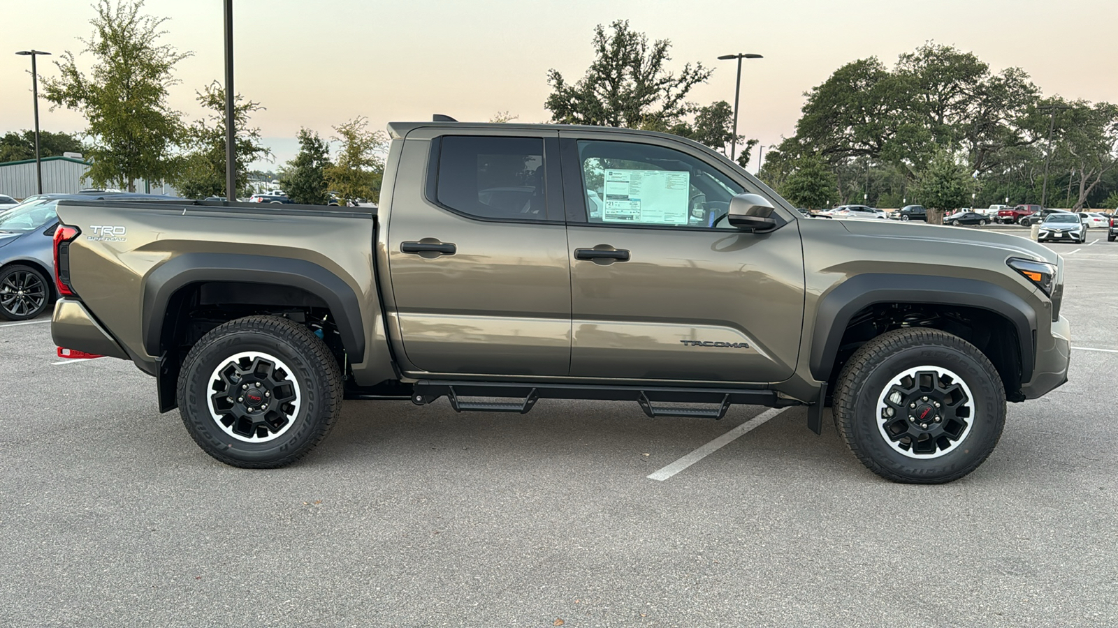 2024 Toyota Tacoma TRD Off-Road 9