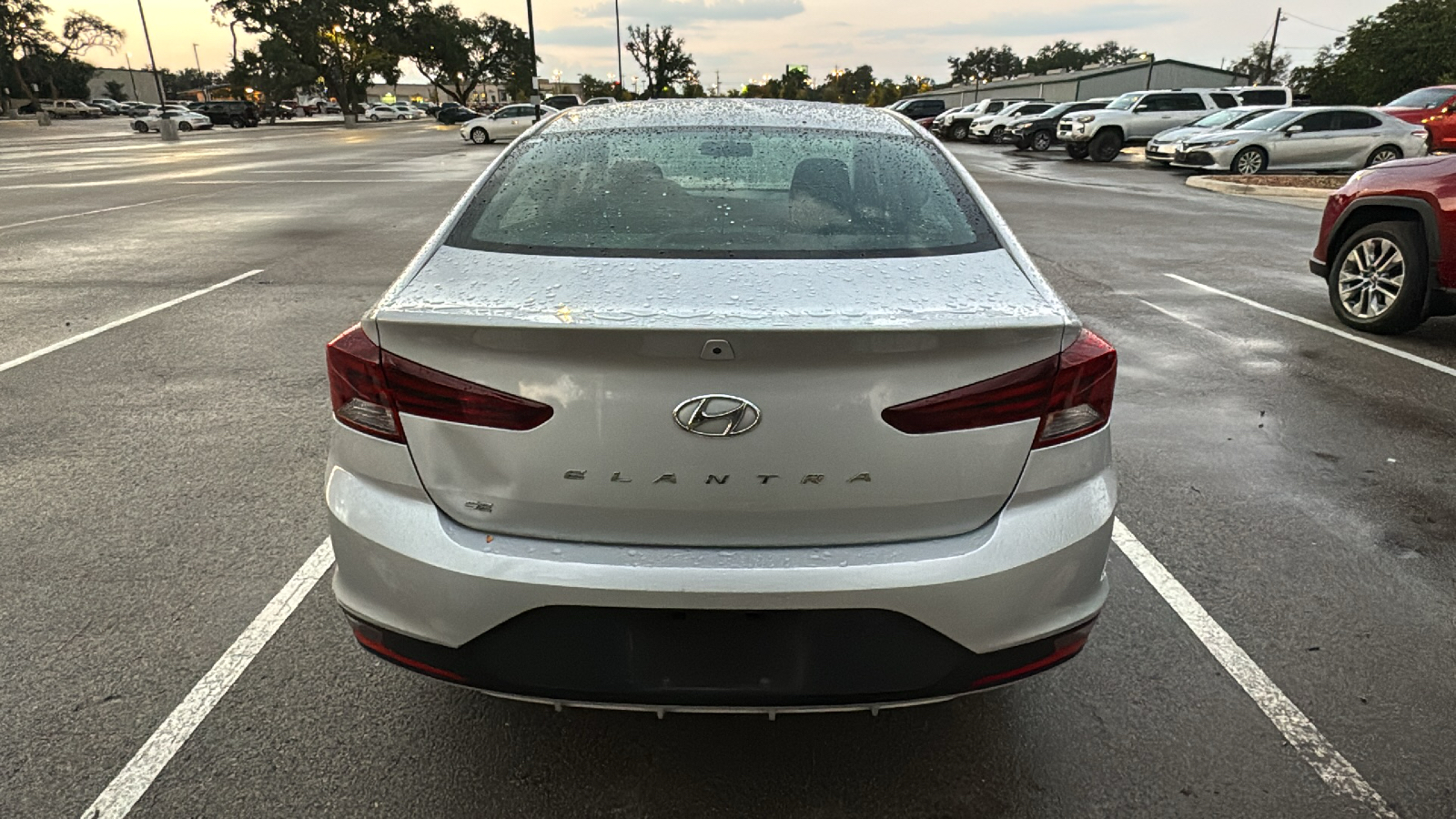 2019 Hyundai Elantra SE 6