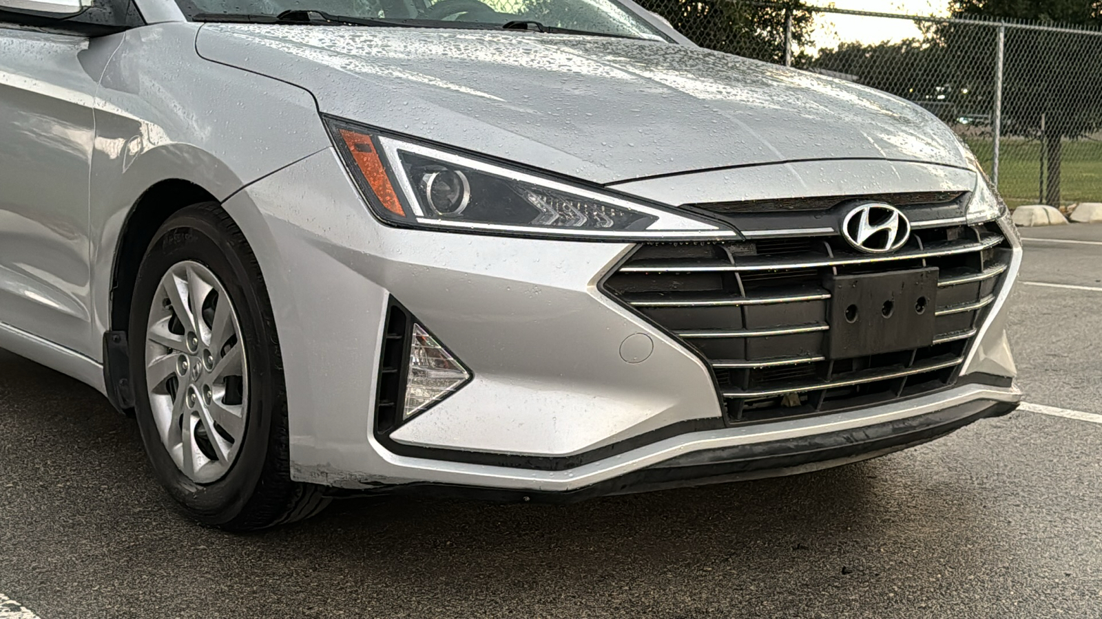 2019 Hyundai Elantra SE 10