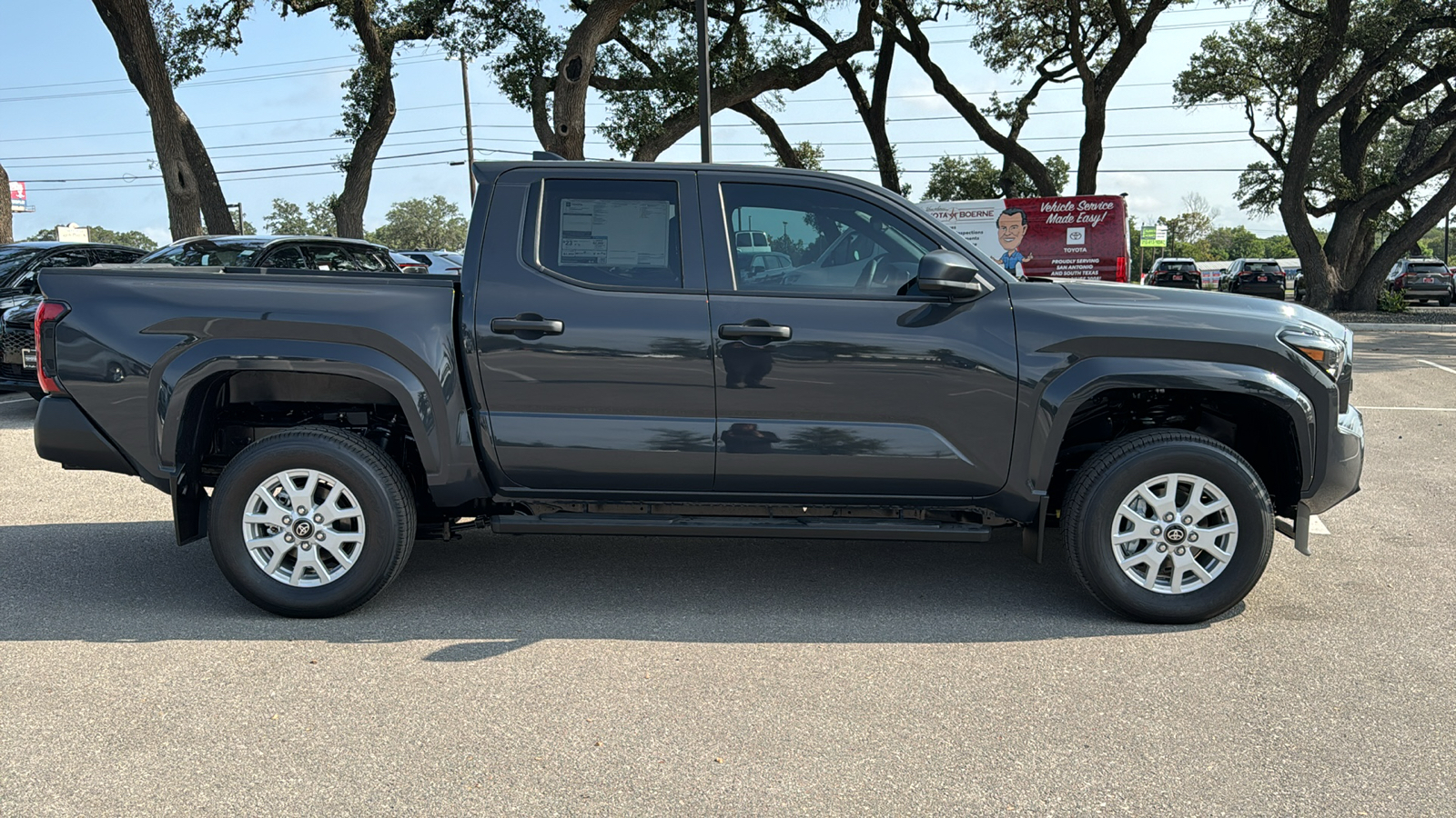 2024 Toyota Tacoma SR 8