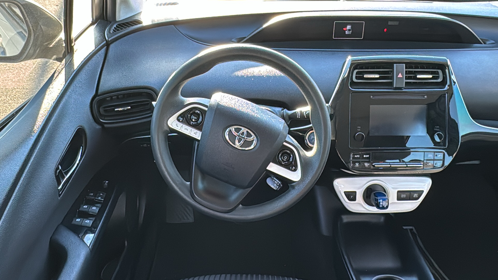 2016 Toyota Prius Two 11