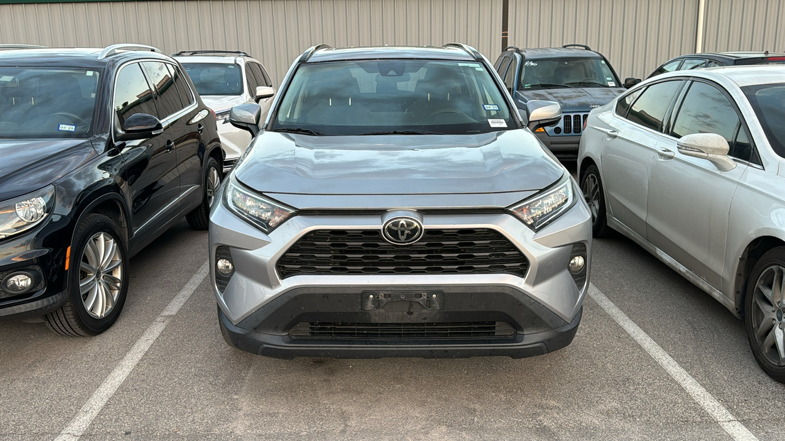 2019 Toyota RAV4 XLE 2