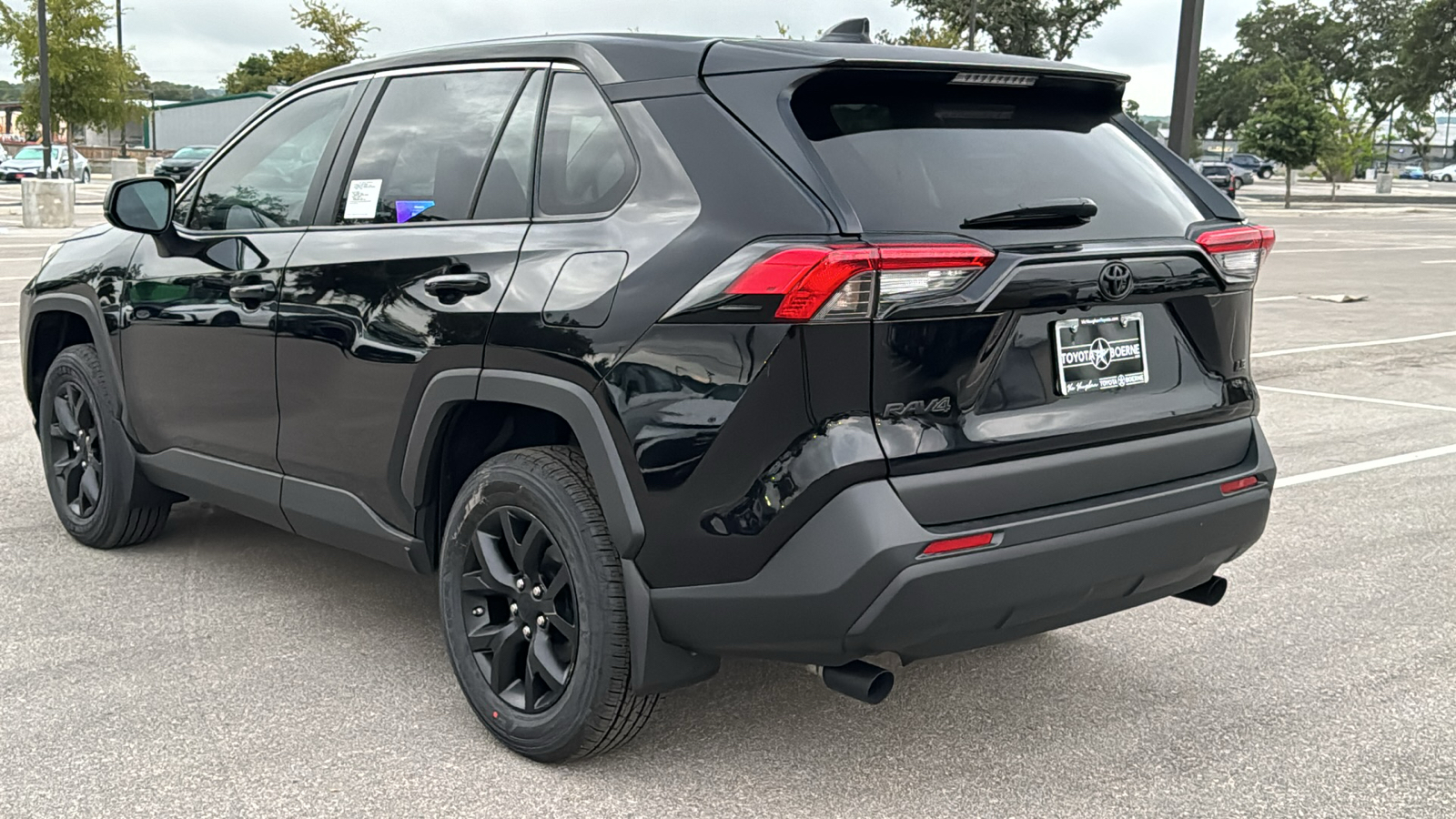 2024 Toyota RAV4 LE 5