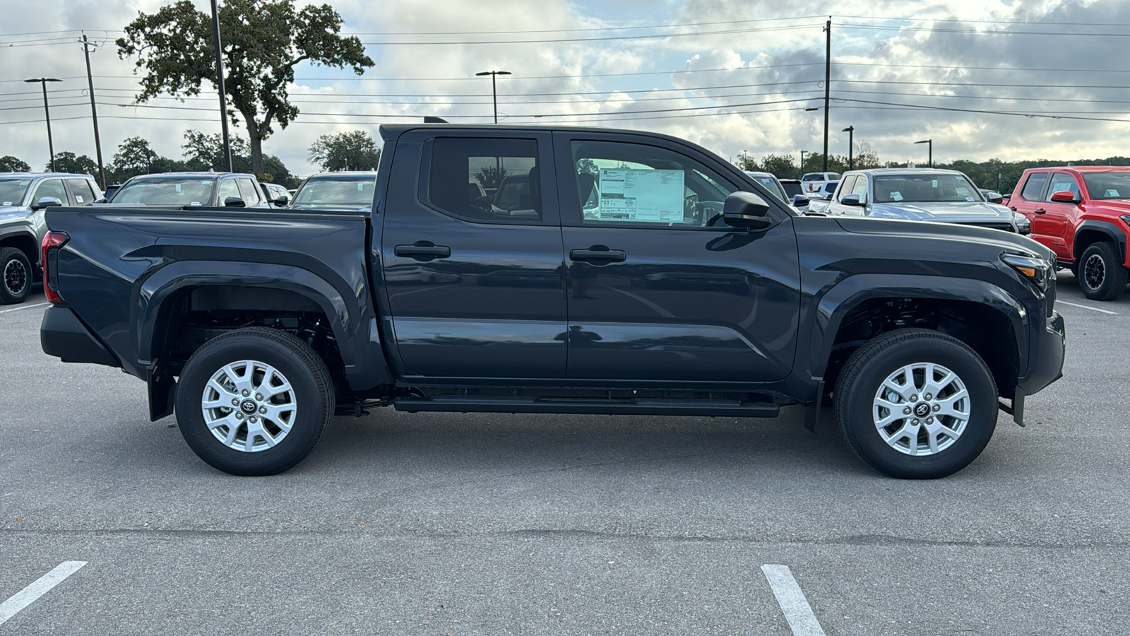 2024 Toyota Tacoma SR 8