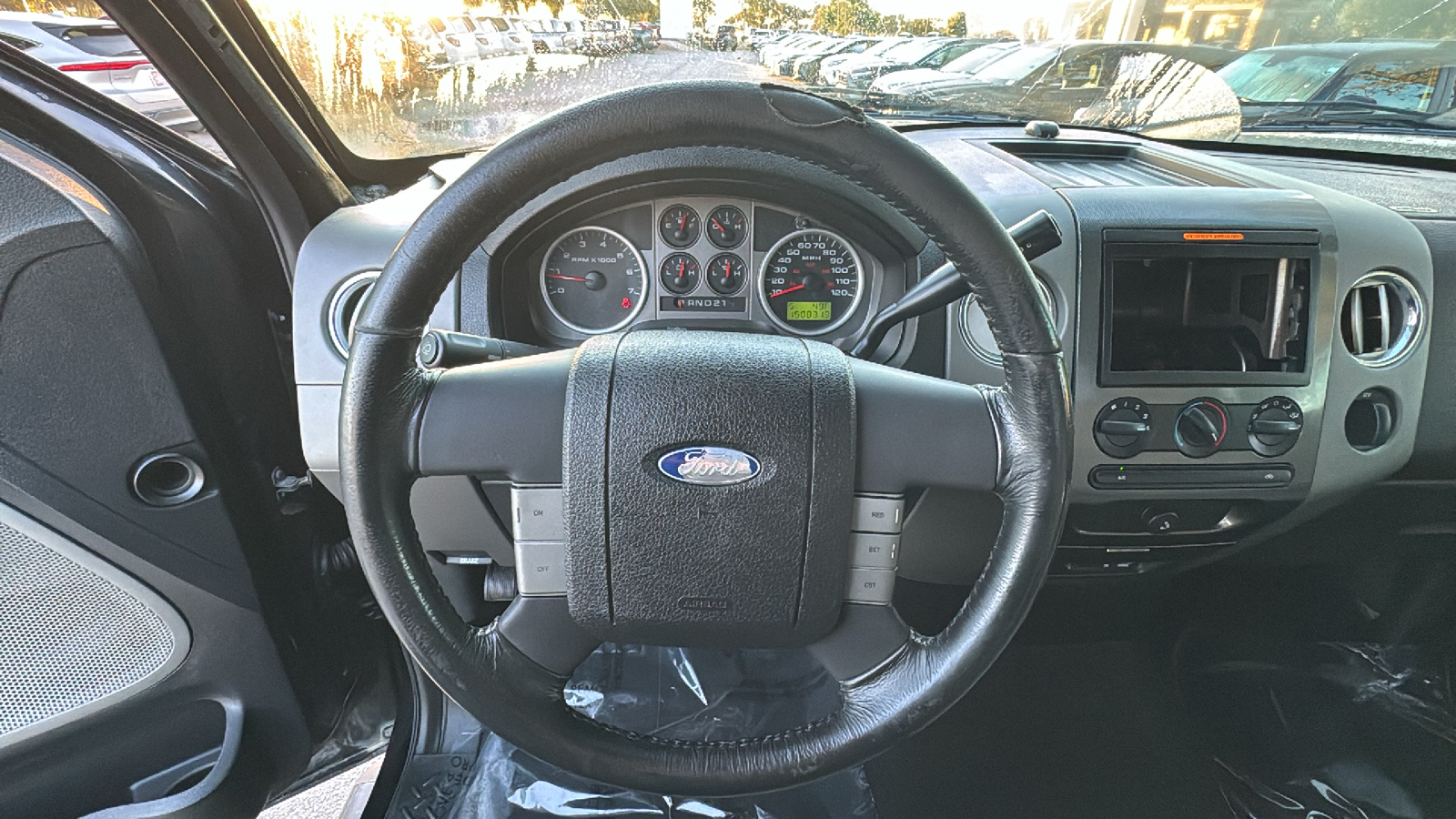 2004 Ford F-150 XL 28