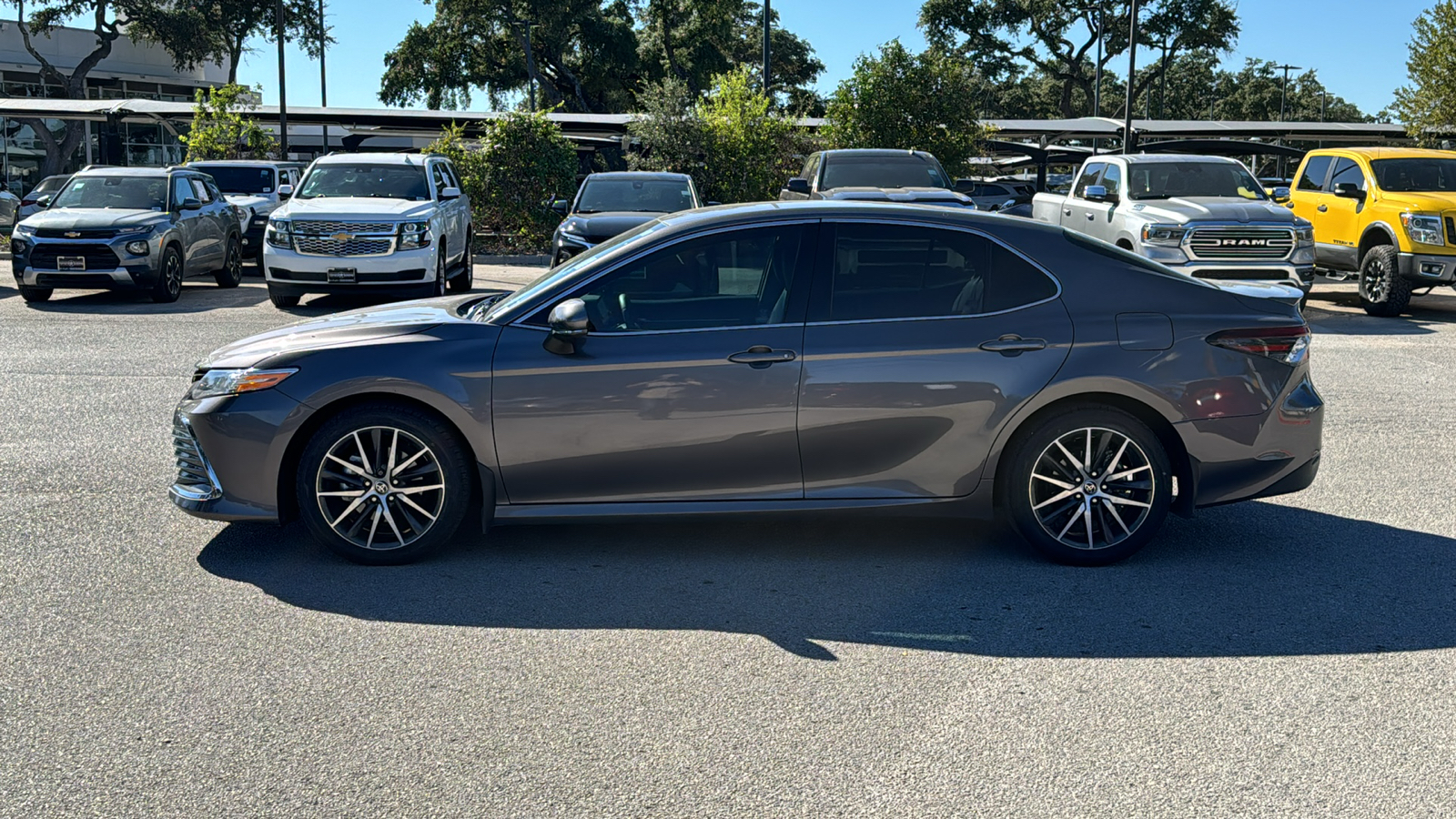 2023 Toyota Camry XLE 4